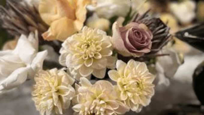 Golzar Tala Florist